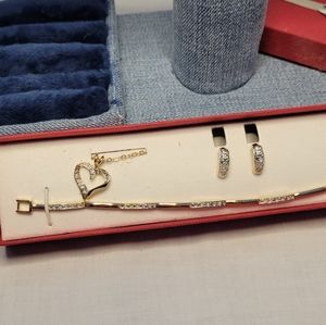 Jewelry set, : Necklace, earrings, and bracelet